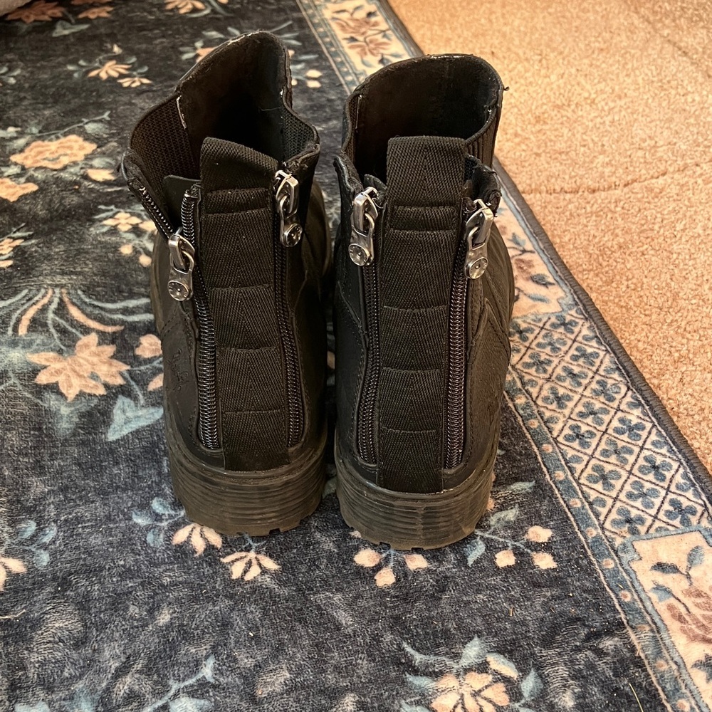 Blowfish Malibu boots size 8.5 - Picture 2 of 6